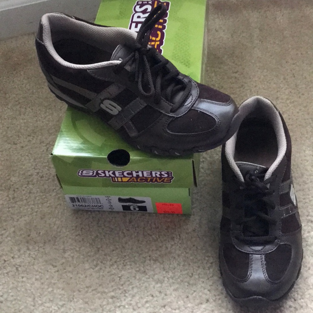 Skechers